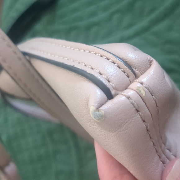 Guess crossbody purse taupe - Picture 13 of 13